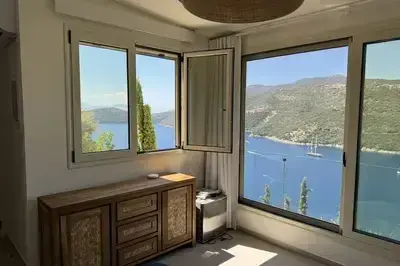 Luxury villa with breathtaking views 5min from the beach