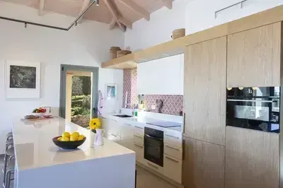 Villa Borsa: Secluded Retreat with Sea Views, Gym and near famous beaches