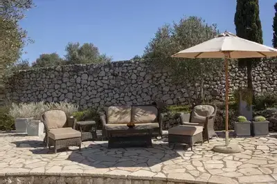Villa Borsa: Secluded Retreat with Sea Views, Gym and near famous beaches