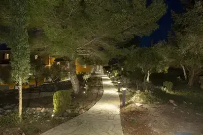 Villa Borsa: Secluded Retreat with Sea Views, Gym and near famous beaches