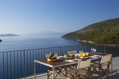 Villa Kalamos - Elegant Villa With Direct Sea Access