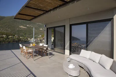 Villa Kalamos - Elegant Villa With Direct Sea Access