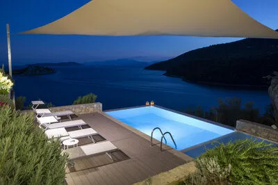 Villa Kalamos - Elegant Villa With Direct Sea Access