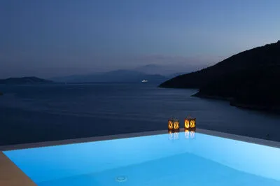Villa Kalamos - Elegant Villa With Direct Sea Access