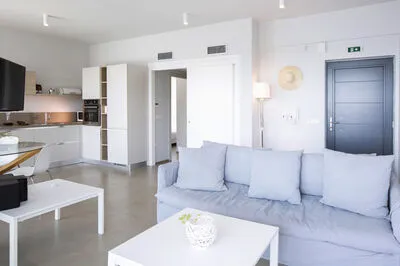 Villa Kalamos - Elegant Villa With Direct Sea Access