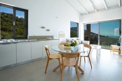 Villa Kalamos - Elegant Villa With Direct Sea Access