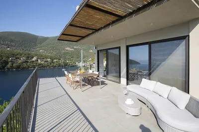 Villa Kalamos - Elegant Villa With Direct Sea Access