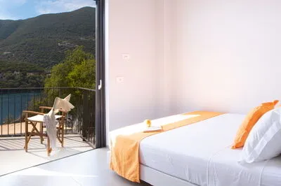 Villa Kalamos - Elegant Villa With Direct Sea Access