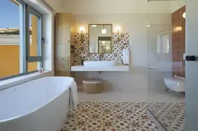 Villa Borsa: Secluded Retreat with Sea Views, Gym and near famous beaches