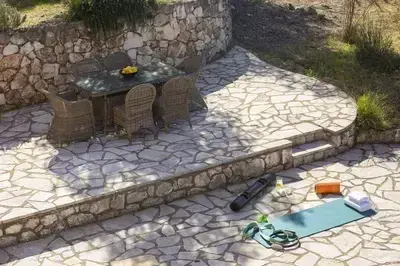 Villa Borsa: Secluded Retreat with Sea Views, Gym and near famous beaches