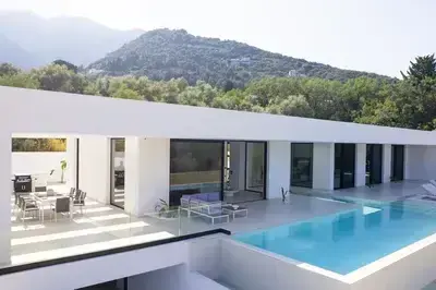 Relaxing Luxury Villa in Nydri with Modern Comfort