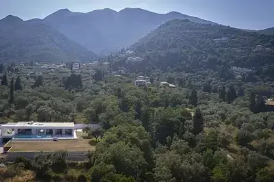 Relaxing Luxury Villa in Nydri with Modern Comfort
