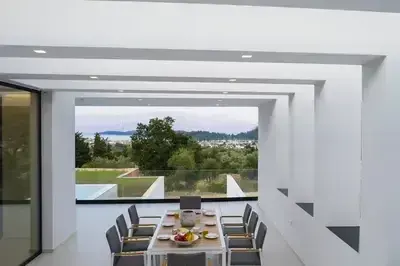 Relaxing Luxury Villa in Nydri with Modern Comfort