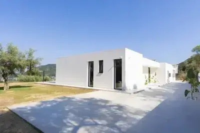 Relaxing Luxury Villa in Nydri with Modern Comfort