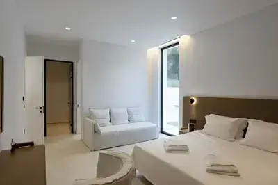 Relaxing Luxury Villa in Nydri with Modern Comfort