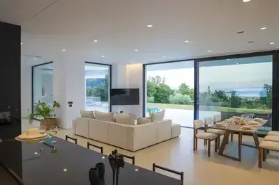 Relaxing Luxury Villa in Nydri with Modern Comfort
