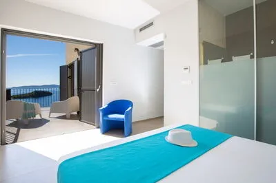 Villa Kastos - Stylish Seaside Villa with Private Sea Access