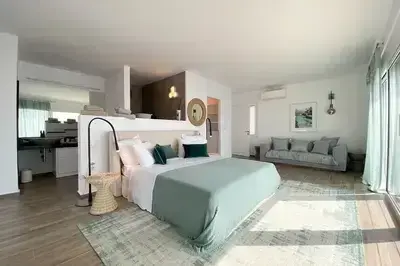 Villa Oneiro-Dreamy luxury villa with private access to the sea in Sivota!