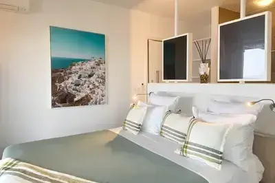 Villa Oneiro-Dreamy luxury villa with private access to the sea in Sivota!