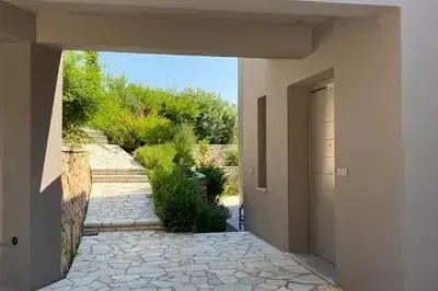 Villa Oneiro-Dreamy luxury villa with private access to the sea in Sivota!