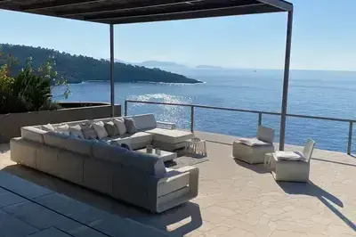 Villa Oneiro-Dreamy luxury villa with private access to the sea in Sivota!