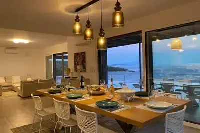 Villa Oneiro-Dreamy luxury villa with private access to the sea in Sivota!