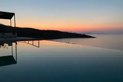 Villa Oneiro-Dreamy luxury villa with private access to the sea in Sivota!