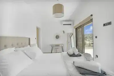 Villa Chriselia on Meganisi with sea access and pontoon