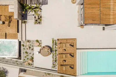Villa Agapanthus with sea view in Nikiana