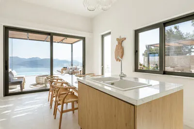 Villa Agapanthus with sea view in Nikiana