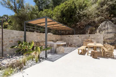 Villa Agapanthus with sea view in Nikiana