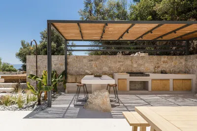 Villa Agapanthus with sea view in Nikiana