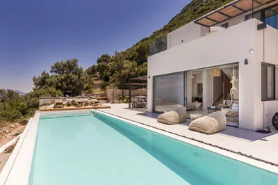 Villa Agapanthus with sea view in Nikiana
