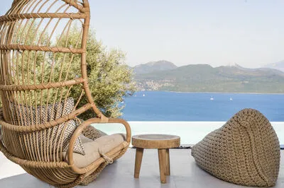 Villa Agapanthus with sea view in Nikiana