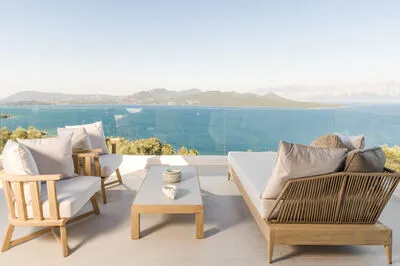 Villa Agapanthus with sea view in Nikiana