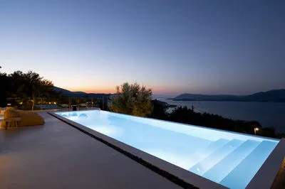 Villa Agapanthus with sea view in Nikiana
