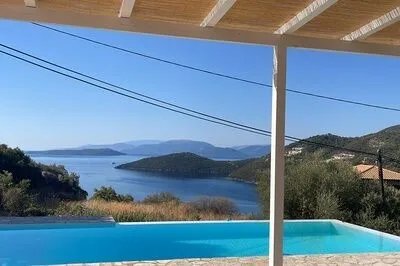 Villa Magiko, luxury close to Mikros Gialos beach