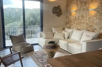 Villa Magiko, luxury close to Mikros Gialos beach