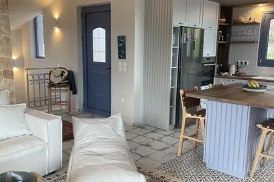 Villa Magiko, luxury close to Mikros Gialos beach