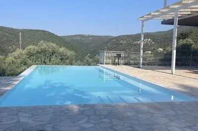 Villa Magiko, luxury close to Mikros Gialos beach