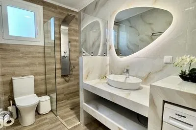  Luxury apartment close to Agios Ioannis beach and to Lefkada town.