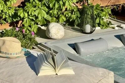  Luxury apartment close to Agios Ioannis beach and to Lefkada town.