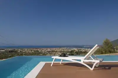 Elegant Greek Island Villa with Pool