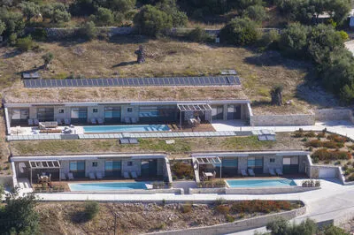 Luxury Meets Nature: Unique Cave Villa in Beautiful Sivota (E)