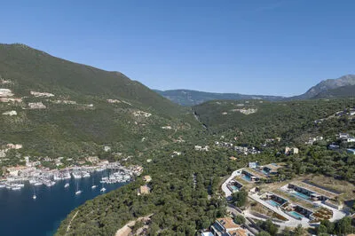 Elegant New Cave-Style Villa for a Serene Escape in Sivota (Σ)