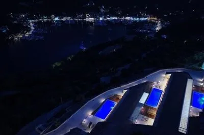 Elegant New Cave-Style Villa for a Serene Escape in Sivota (Σ)
