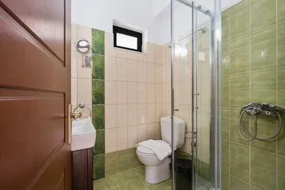 Luxury villa w/pool, amazing seaviews, 5 mins walk to the beach