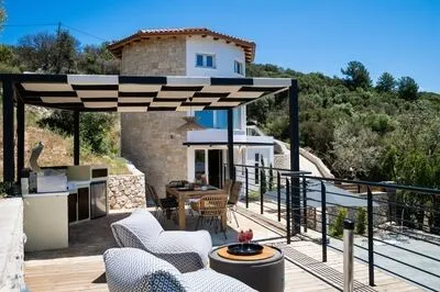 La Grelia-A Unique Tower-Design Villa with Private Pool