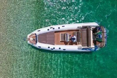 Apollon 7.5-meter RIB, ideal for day cruises with up to 10 guests.