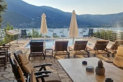 Villa Panorea-A Wonderful new villa with private swimming pool, into nature